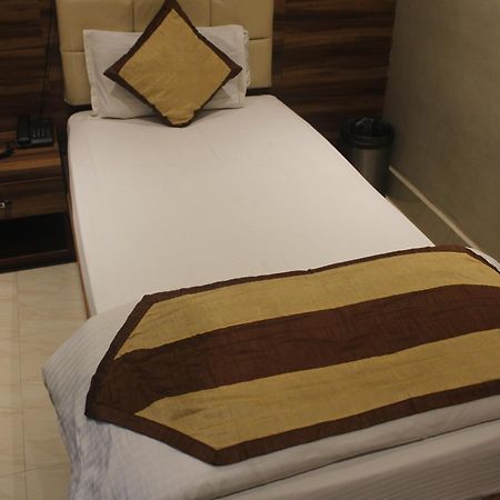 Hotel Oishi Plaza Mukutmanipur Ngoại thất bức ảnh