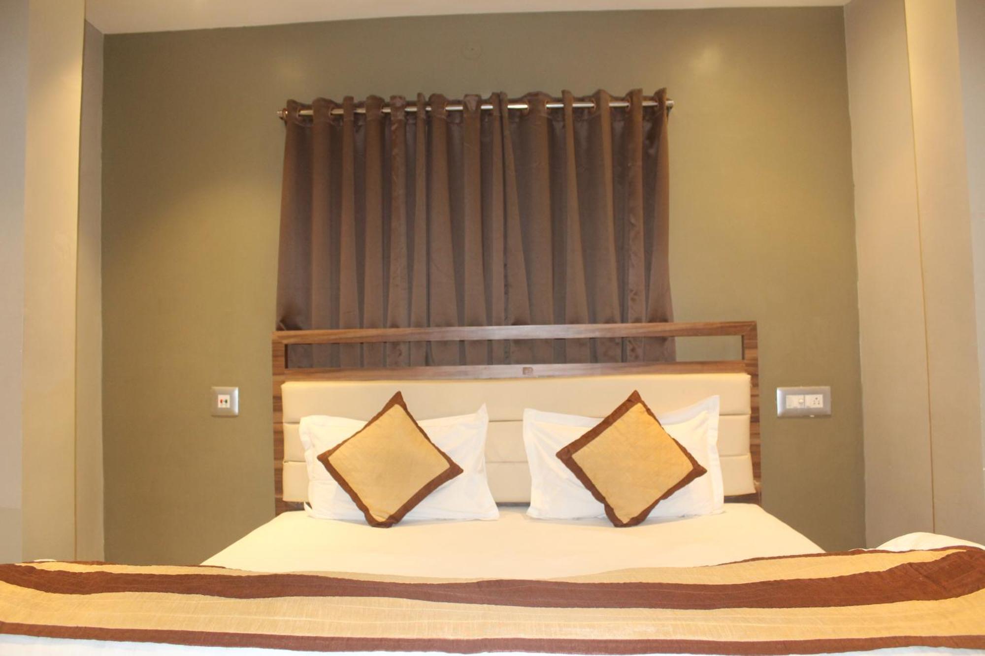 Hotel Oishi Plaza Mukutmanipur Ngoại thất bức ảnh