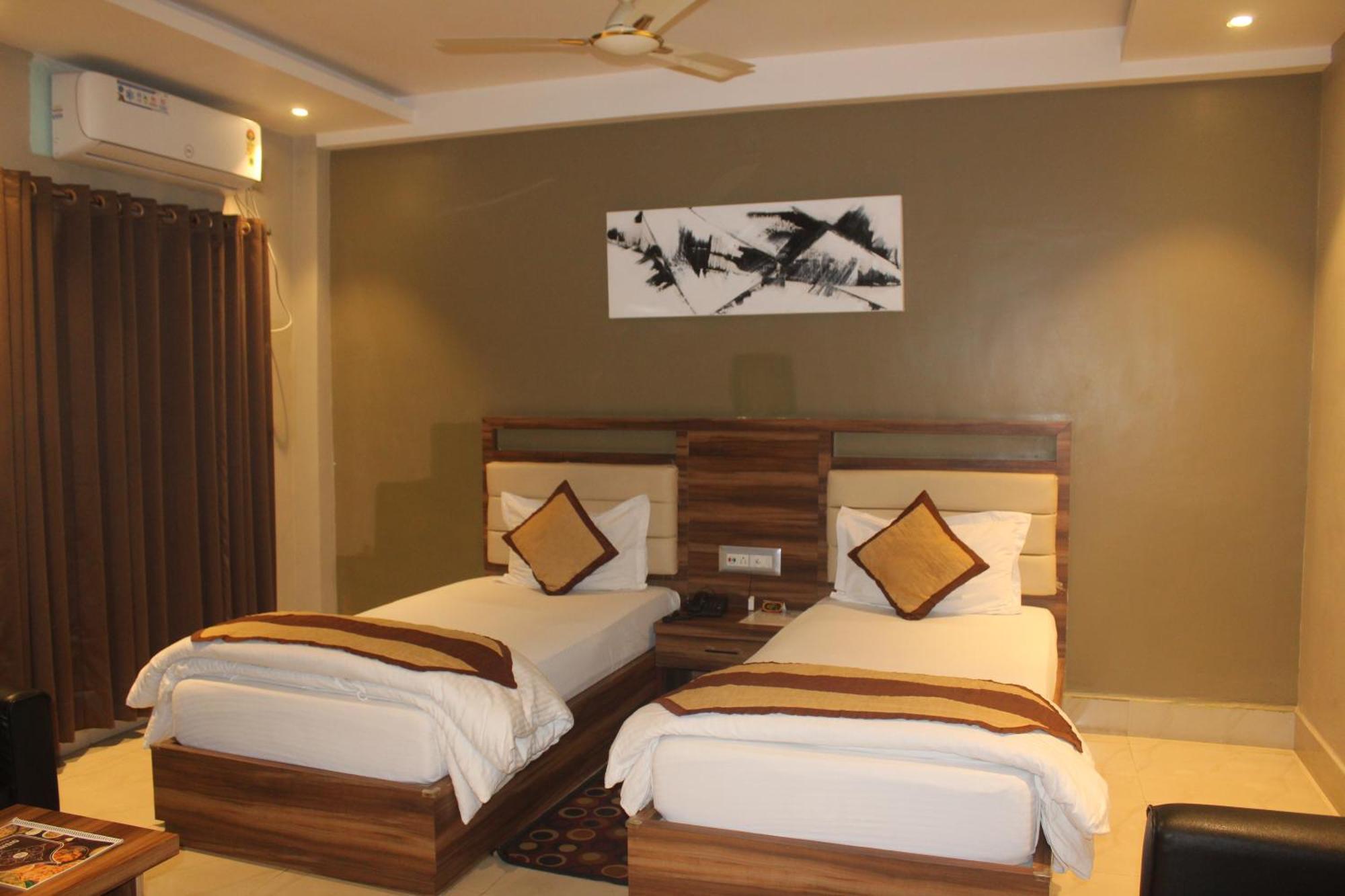 Hotel Oishi Plaza Mukutmanipur Ngoại thất bức ảnh